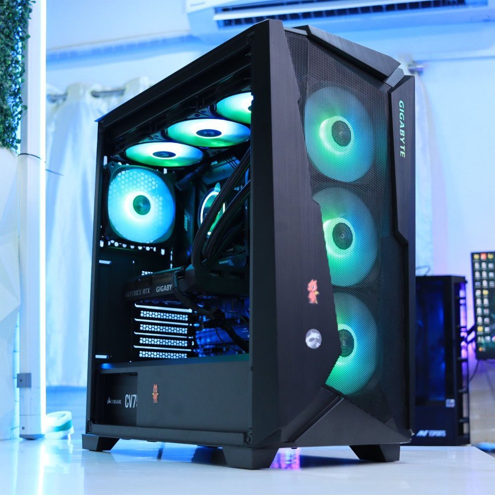 procesor Intel Core i9 zamontowany na sockecie płyty głównej z radiatorem