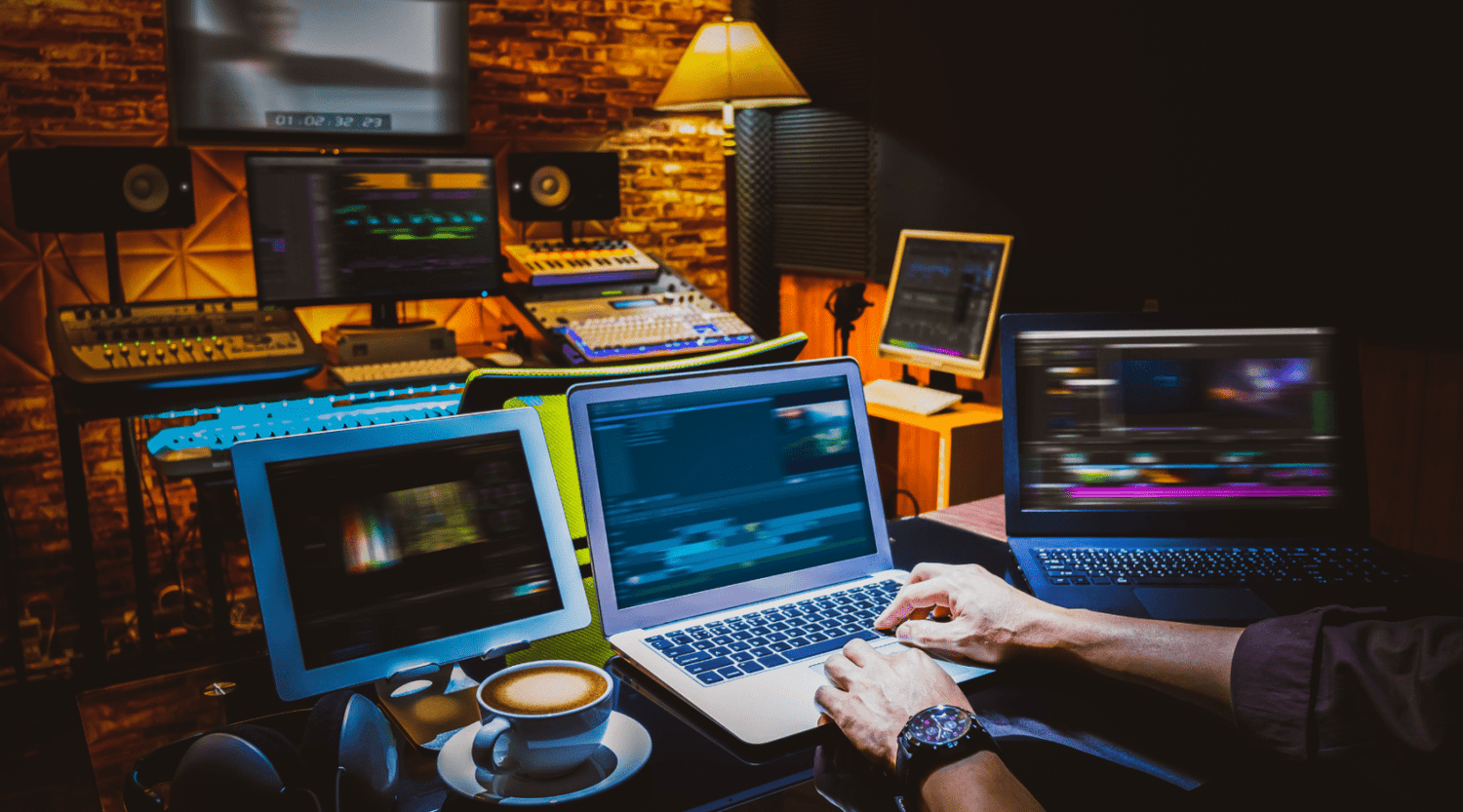 edycja dźwięku w Premiere Pro ścieżka dźwiękowa w Premiere Pro z falami audio i klipami